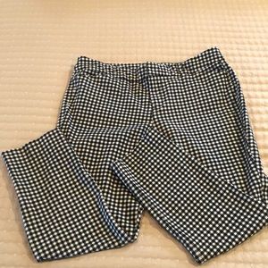 Old Navy Pixie Ankle black and white checkerboard- size 12